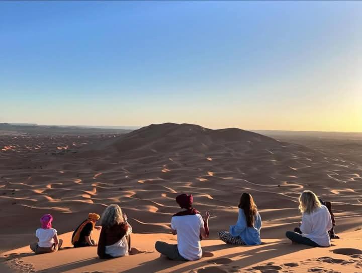 ホテル Bivouac Camel Trips メルズーガ エクステリア 写真