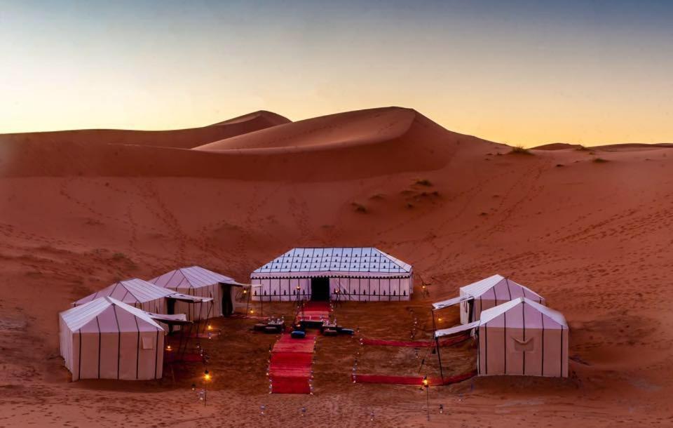 ホテル Bivouac Camel Trips メルズーガ エクステリア 写真
