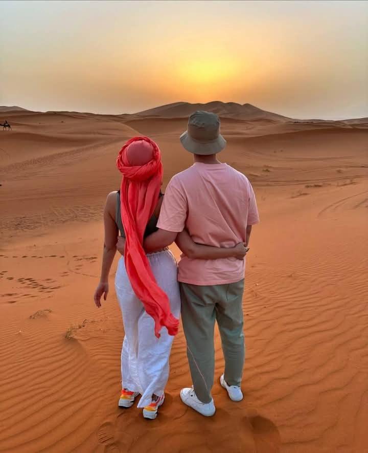 ホテル Bivouac Camel Trips メルズーガ エクステリア 写真
