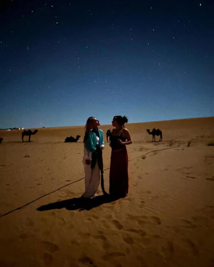 ホテル Bivouac Camel Trips メルズーガ エクステリア 写真