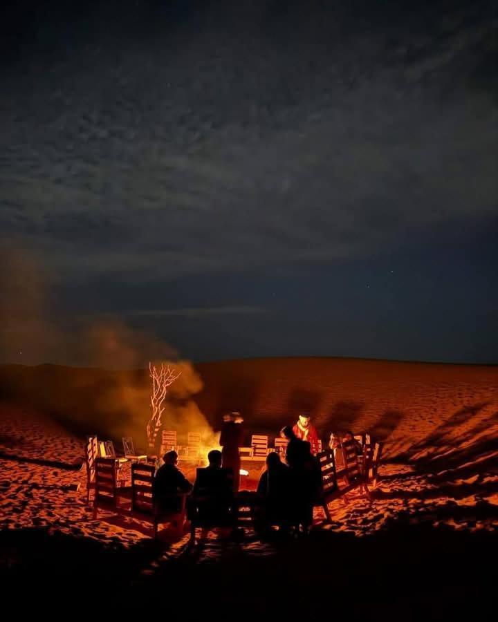 ホテル Bivouac Camel Trips メルズーガ エクステリア 写真