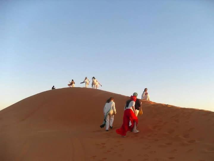 ホテル Bivouac Camel Trips メルズーガ エクステリア 写真