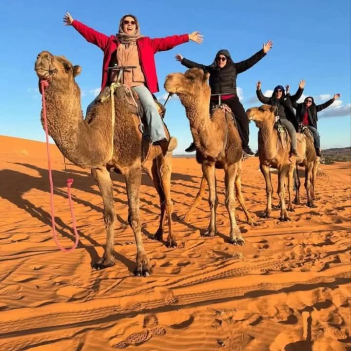 ホテル Bivouac Camel Trips メルズーガ エクステリア 写真